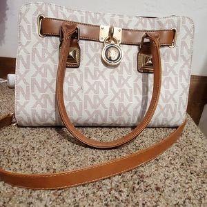 Beige purse